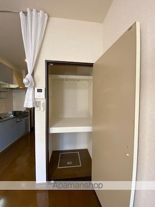 ヴァイサーホーフ[1K/21m2]の収納