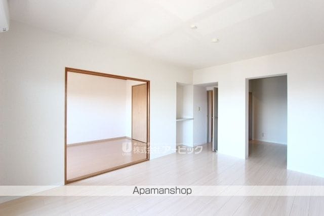 エムズ・アーク A棟の内装写真