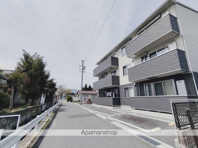 レジェーロ稲葉の外観写真