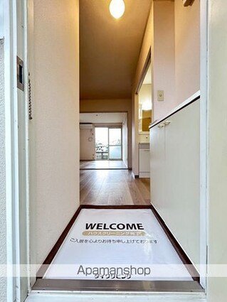 ウエストヒルズ・ショウ　ＡＢ　Ｂ[2K/39.23m2]の玄関