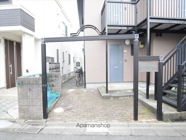 ジュネス東林間の玄関写真