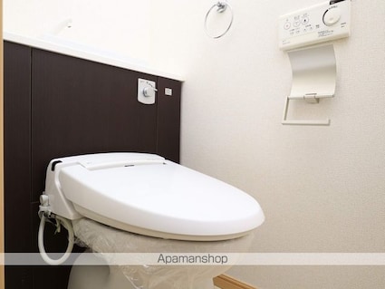 愛知県名古屋市千種区吹上１丁目[1LDK/46.7m2]のトイレ