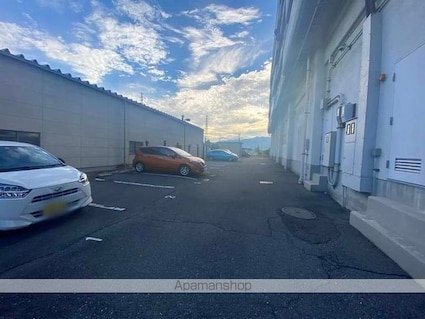 上高地コーポ[3DK/62.5m2]の駐車場