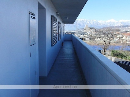 ヴィラ・クレアーレ[2LDK/57.92m2]の外観5