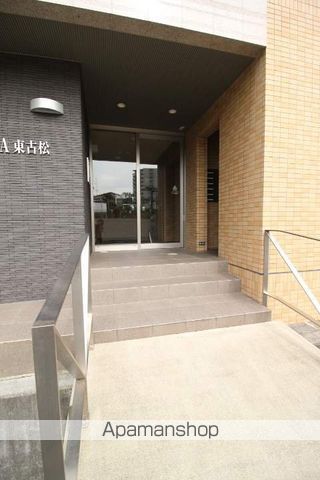 ピアルアーナ東古松の玄関写真