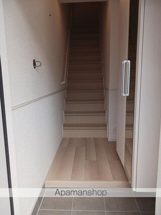 ロイズ紀三井寺Ⅰ[2LDK/58.6m2]の玄関