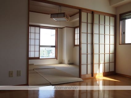 仲ノ町片桐屋ビル[3DK/59m2]のリビング・居間