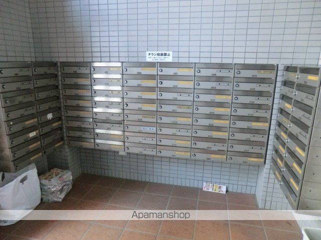 日興パレス東札幌の玄関写真
