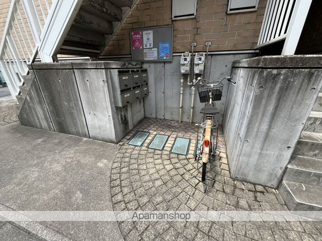モンシャトー宮原P棟の外観写真