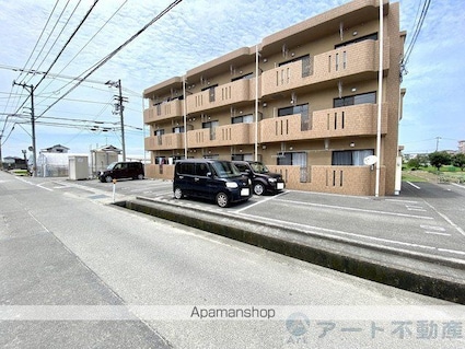 サザン・クロス[2DK/50.54m2]の駐車場2