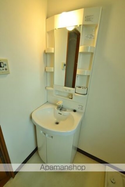 カーロ[3LDK/68.64m2]のトイレ