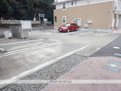エルハーベン加茂宮Ｃ[2LDK/57.21m2]の駐車場2