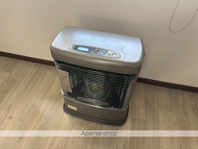見本林ハイツB棟の内装写真