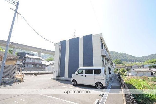 レオネクストバーサトル坂南の外観写真