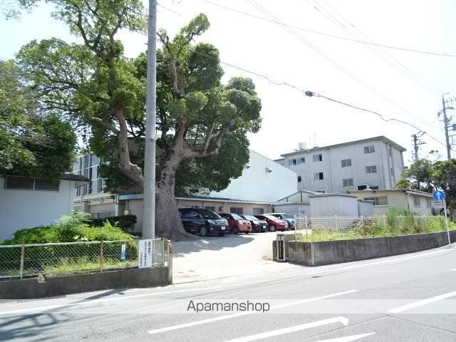 芳川マンションの周辺写真
