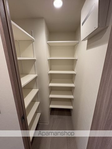 C0MF0RIALIV本町WESTQの内装写真