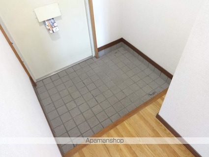 ヤイロハイツ[3LDK/69.48m2]の玄関