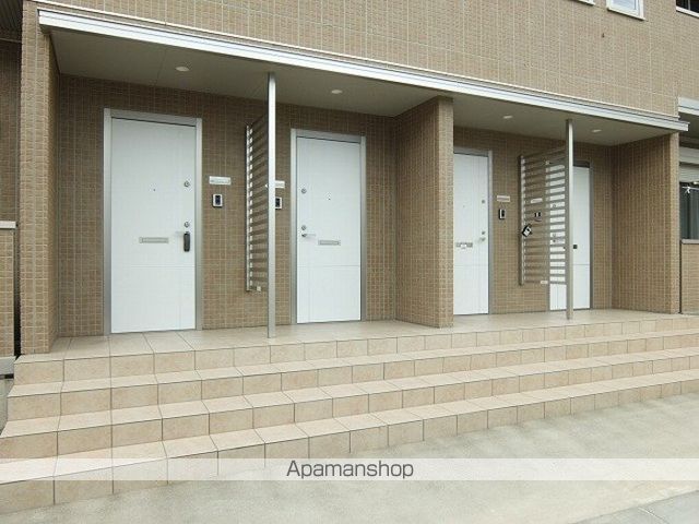 ハイネスCDFE Eの玄関写真