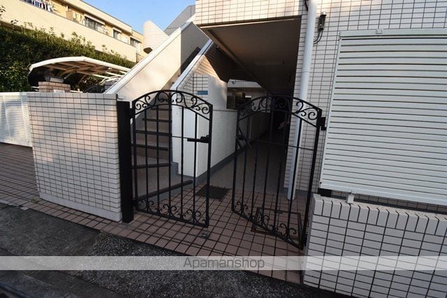 月見台ヒルズの玄関写真