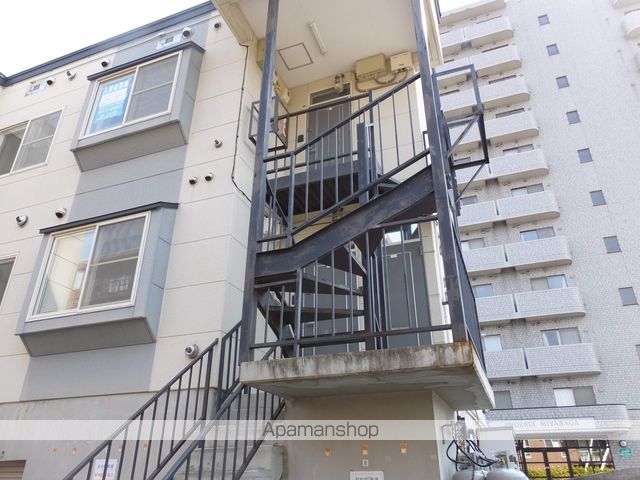 CASA白石の玄関写真