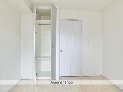 新宿アインスタワー[2LDK/78.24m2]のリビング・居間3