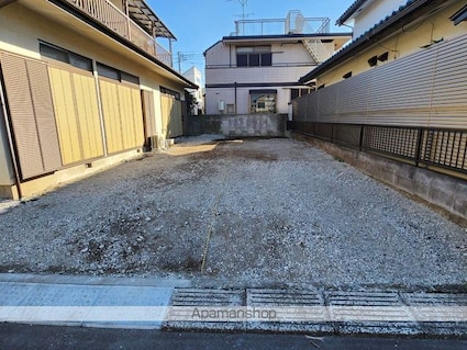 神明ハウス[2K/34.71m2]の駐車場