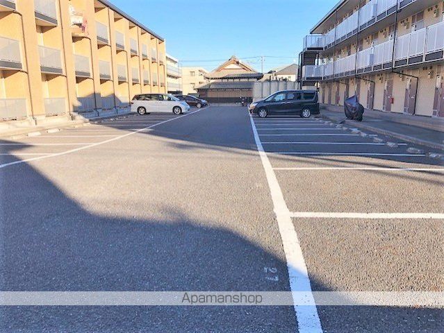 レオパレス壇の玄関写真