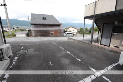 フレグランス西林[1K/24.71m2]の駐車場