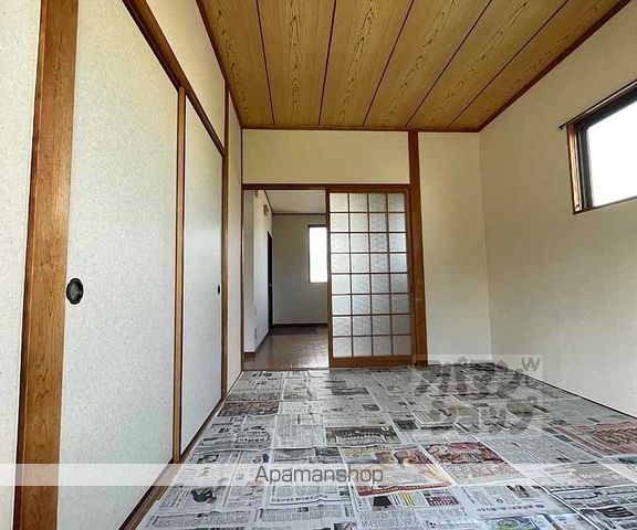 ハイツ小倉山の内装写真