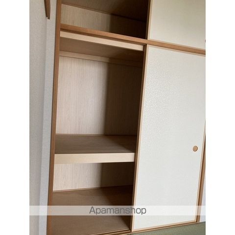 新千里桜ヶ丘メゾンシティ壱番館の内装写真