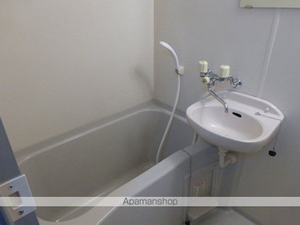 クローバーハイツⅢ[1K/25m2]のバス