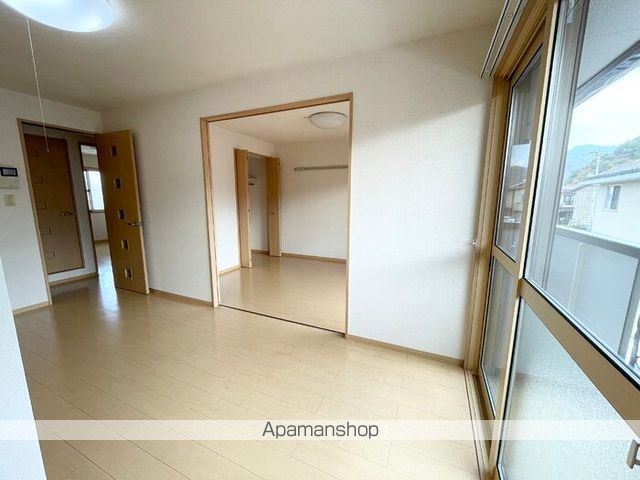 ファミール Aの内装写真