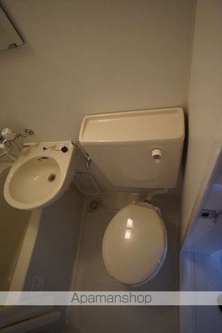 東京都新宿区若葉３丁目[1R/18.88m2]のトイレ