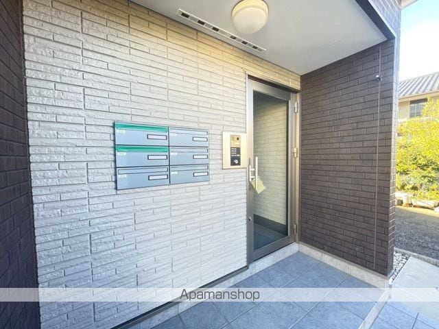 DESA JAYAの玄関写真