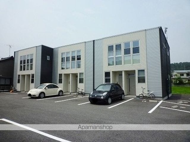 JESUS SQUARE A棟の外観写真