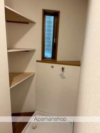 渋谷区本町５丁目戸建[5LDK/120.02m2]の洗面所
