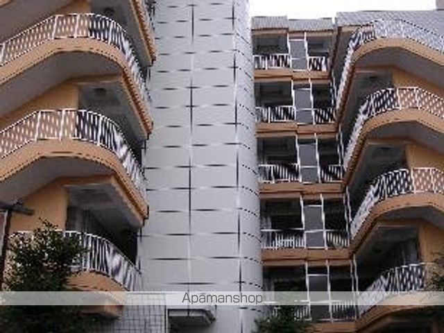 丸正鹿沼台マンションの玄関写真