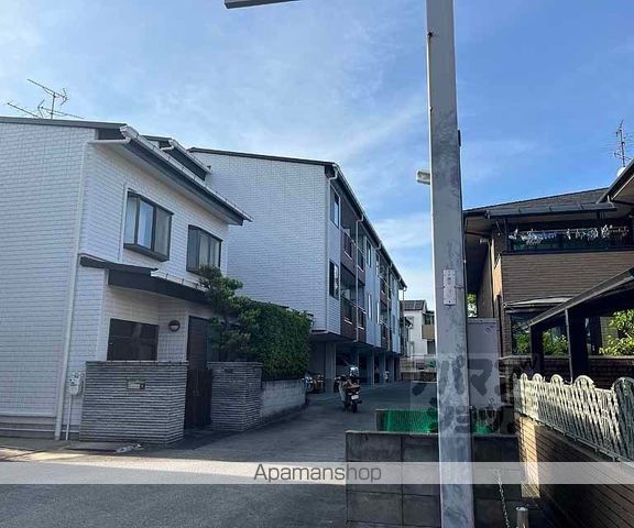 ハイグレード鶏新の玄関写真