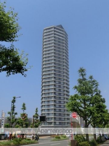ラクレイス西新レジデンシャルタワーの外観写真