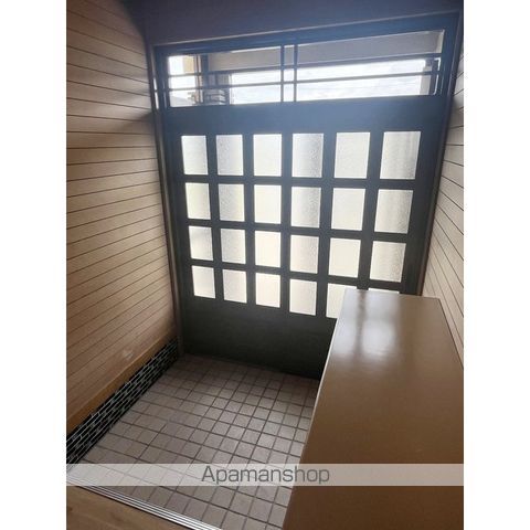 北見市 1階建 築46年の内装写真