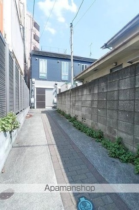 Ｆーｇａｒａｇｅ野方[1R/38.77m2]のエントランス