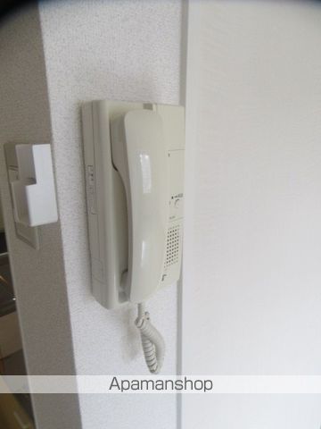 EーONEの内装写真