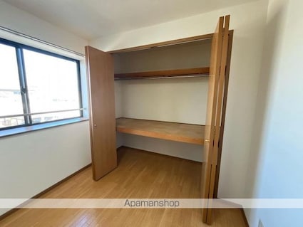 カトレア・メサⅡ[2LDK/55m2]の収納