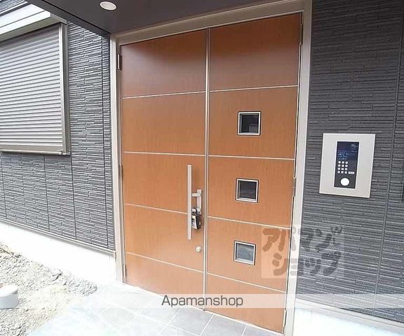 セントリヴィエ桂川の玄関写真
