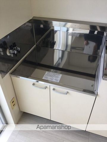 ヴィラナリー瀬戸田1号棟の内装写真
