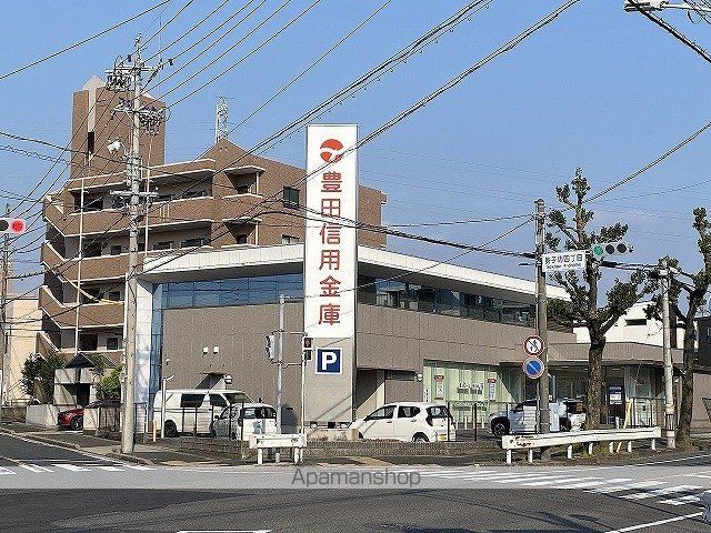 ローレルの周辺写真