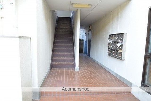フェニックス伊勢原の玄関写真