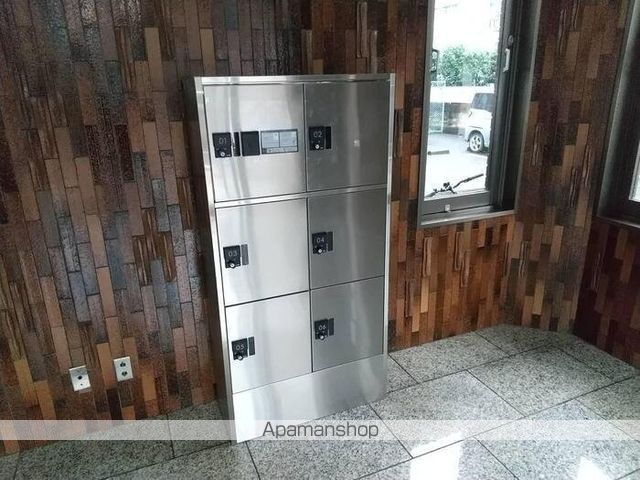長瀬第二マンションの玄関写真