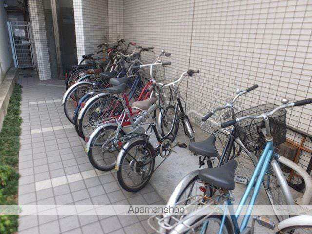 フォレストプラザ森下の玄関写真