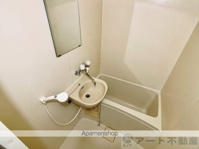 レオパレスゴールド枝松の内装写真